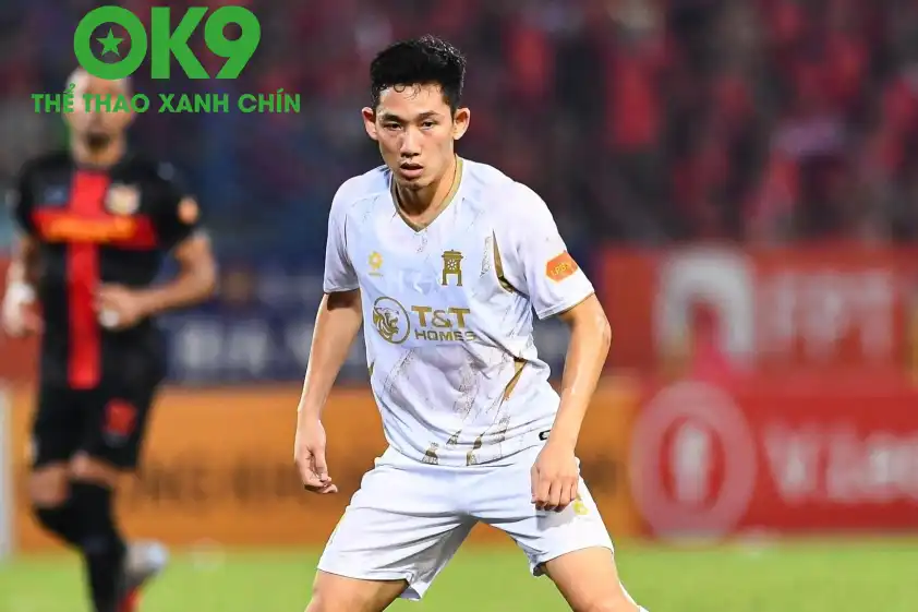 Hai Long có trận đấu thứ 100 ra sân cho CLB Hà Nội Hai Long có trận đấu thứ 100 ra sân cho CLB Hà Nội