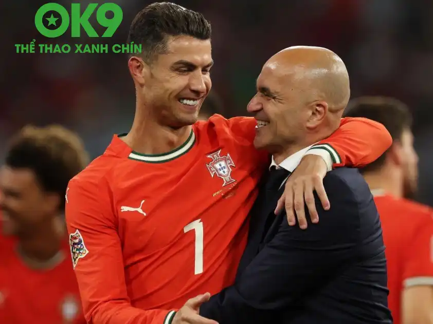 Ronaldo vẫn đang trải qua những ngày tháng tươi đẹp trong màu áo Bồ Đào Nha (Ảnh: Bleacher Report) Ronaldo vẫn đang trải qua những ngày tháng tươi đẹp trong màu áo Bồ Đào Nha (Ảnh: Bleacher Report)