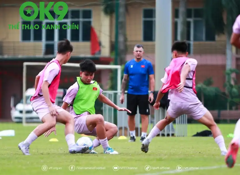 U17 Việt Nam quyết giành vé dự VCK châu Á (Ảnh: VFF) U17 Việt Nam quyết giành vé dự VCK châu Á (Ảnh: VFF)